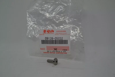 OEM Suzuki TORNILLO 5X18 09139-05032 GSXR1100 GSXR750 Boulevard Vstrom 1986-2017 Foto 1 de 4