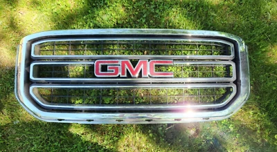 NEW 2016 GMC Yukon XL OEM Front GRILLE 16-003 J7440 - Image 1 of 4