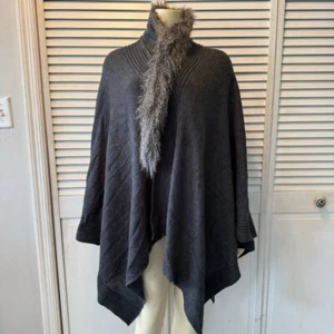 Poncho para mujer INC International Concepts 2X/3X gris cuello de piel sintética - Imagen 1 de 10