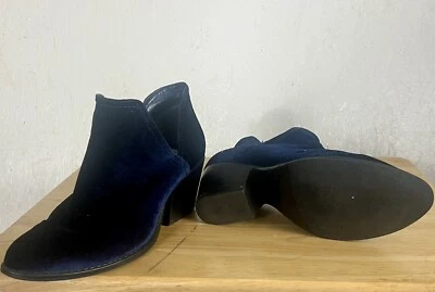 Botas Steve Madden salto veludo azul tamanho 7,5M - Imagem 1 de 4
