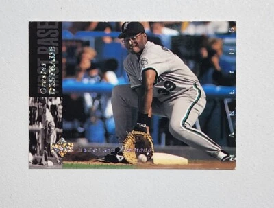 1994 Upper Deck Baseball Electric Diamond #304 Orestes Destrade - Image 1 of 2
