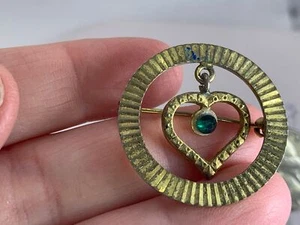 Pendente cuore San Valentino cerchio strass verde spilla oro vintage M-0301 - Foto 1 di 3