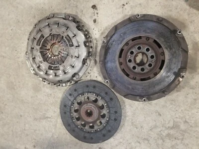 BMW 330XI 2001-2006 E46 5 velocidades AWD volante de inercia y placa flexible conjunto OEM #267CN Foto 1 de 4