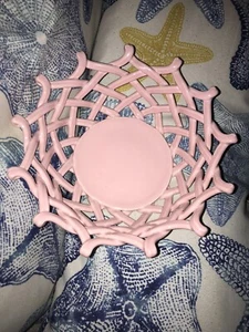Woven straw bread basket with Pink ceramic decor - Picture 1 of 6