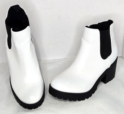 Soda White Lug Sole Ankle Booties Size 7.5M Elastic Gore Chunky Platform Y2K - Imagem 1 de 4