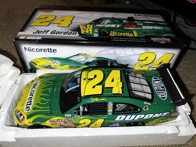 NUEVO Acción 1:24 2007 Jeff Gordon #24 Nicorette Impala SS COT GM Distribuidores 1/876 Foto 1 de 4