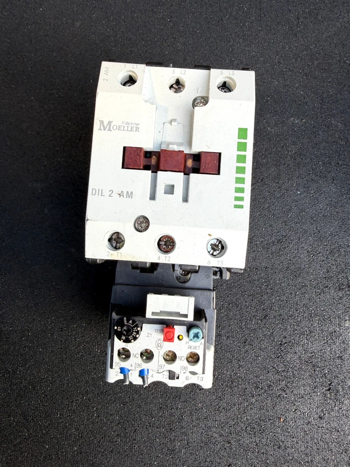 MOELLER DIL-2AM ON BLOCK w/ Z1-40  DIL2AM AC 115V CONTACTOR * Marine * Warranty - Image 1 of 4