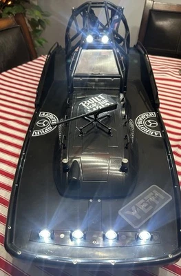 Pro Boat Aerotrooper 25inch Electric Brushless Air Boat PRB08034 pre owned black - Image 1 of 4