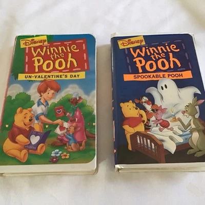 2 Walt Disney Winnie The Pooh VHS Tapes Spookable Pooh Un-valentines Day - Image 1 of 4