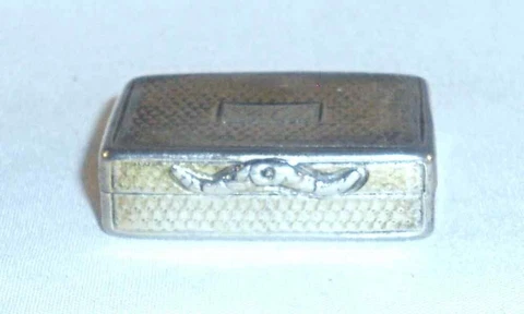 1832 Nathaniel Mills Sterling Silver Vinaigrette Birmingham England Flower Grill Cover
