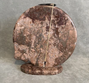 11,25" x 10,5" Zuni Bär Fetisch mit Pfeilspitze Barcelona Spanien Marmor Tom Hayes - Bild 1 von 12