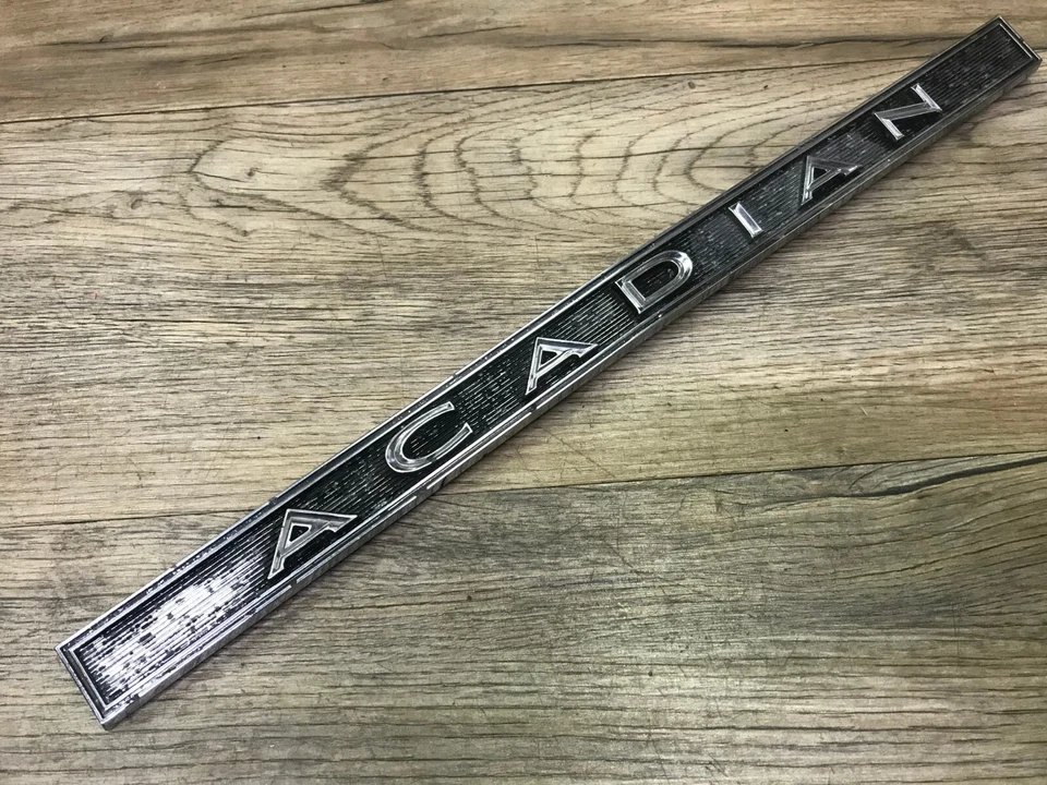 Pontiac Acadian Beaumont 1965 usado OEM panel maletero emblema adorno Foto 1 de 4