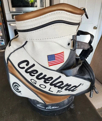 Bolsa de acción Cleveland Golf Den Caddy Tour - 19" de alto | ¡Falta inserto! Foto 1 de 4