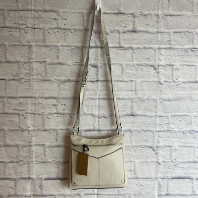 NOVO Steve Madden Kimmie Bolsa Transversal Casual Livro de Bolso Branco Inverno - Imagem 1 de 4