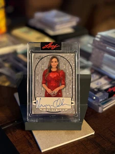 2023 Leaf Decadence ELIZABETH OLSEN Wanda Maximoff Silver BUBBLE AUTO 1/1 Rare - Picture 1 of 2