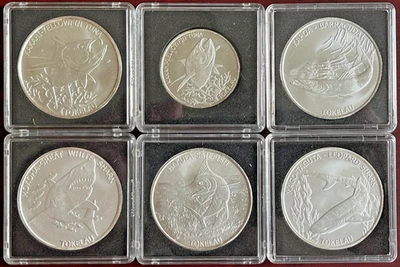 Tokelau Sealife Series: 5x 1oz silver coins (2014-18) plus free 2014 1/2oz coin - Image 1 of 2