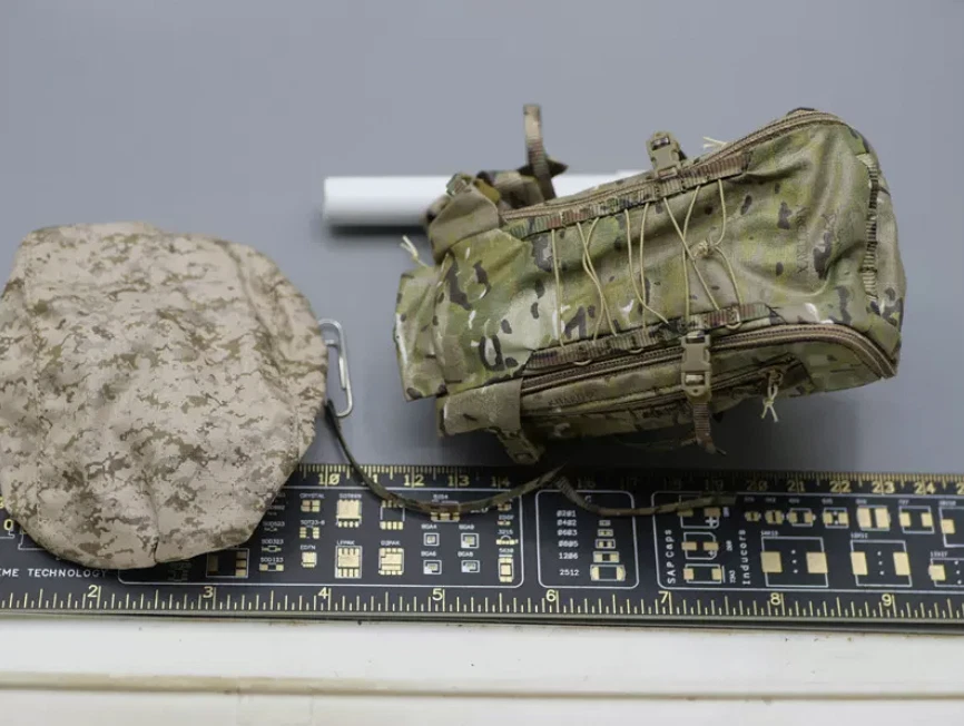 Backpack & Cover for Easy&Simple 26045B SMU Operator Prt XIII 1/6th Scale - Image 1 of 1