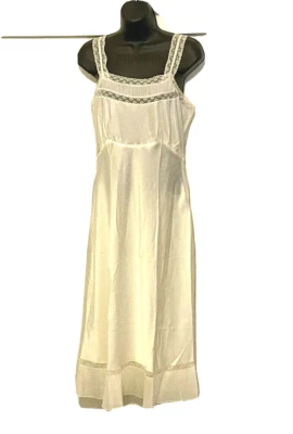 Vintage BARBIZON Camilee Nightgown Long Ivory Lace & Pleating Size 14 — 第 1/4 张图片