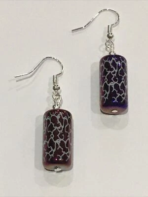 Pendientes de gotas de cerámica púrpura y plateada hechos a mano Foto 1 de 3