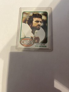 1976 TOPPS JOHN MATUSZAK  403 KANSAS CITY CHIEFS