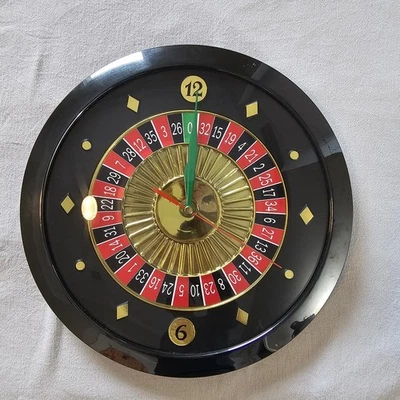 Casino Roulette Wheel 11 Inch Clock One AA Battery - Image 1 of 4
