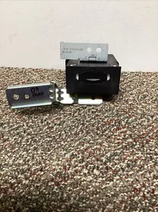 07-16 Nissan Maxima Cont Assy Card Slot - Picture 1 of 4