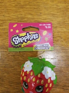 Celebrate the festive season with the Shopkins Strawberry Kiss Red Season 1 - Picture 1 of 5
