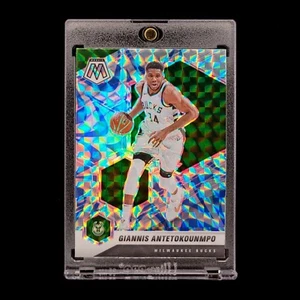 Giannis Antetokounmpo π- 2020-21 NBA Mosaic Blue Reactive Prizm Holo Bucks #80 - Picture 1 of 2