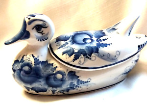 New ListingVintage Blue and White Duck 5in tall, 8in long