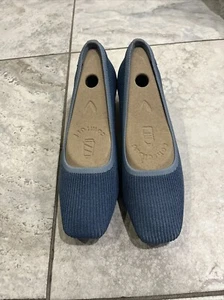 Vivaia Melody Pro Pumps Womens Size 39.5 US 8.5 Light Blue Square Toe Shoes - Picture 1 of 4