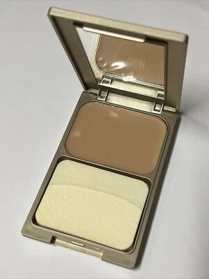 Neutrogena Skin Clearing Compact Foundation, #30 Blushing Ivory - Image 1 of 2