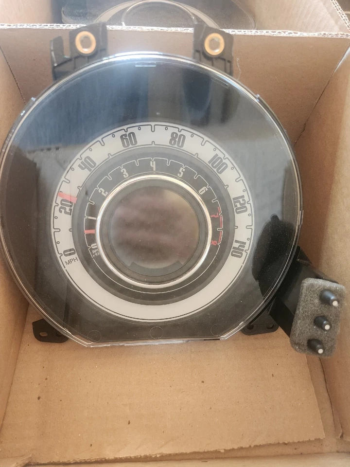 2012 菲亚特 500 速度表/仪表组 MPH 1RY22JXWAD 原始设备制造商 1YC32JXWAB — 第 1/4 张图片