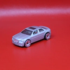 2006 Hot Wheels #4 Chrysler 300C Hemi Silver HW First Editions 1:64 Loose BLING - Picture 1 of 4