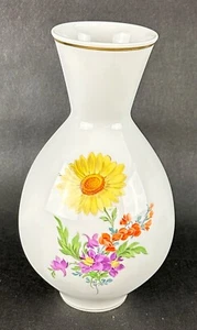 MEISSEN VASE DEUTSCHE BLUME GOLDRAND 1. WAHL BESCHÄDIGUNG AM STAND AUSGEBESSERT - Bild 1 von 9
