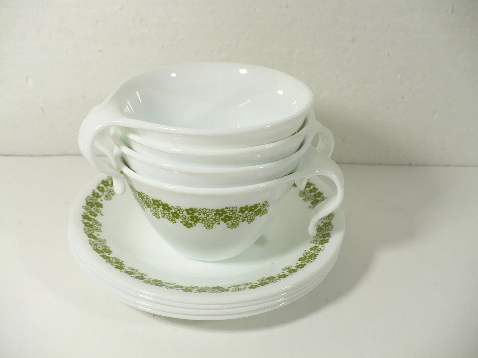 Corelle CRAZY DAISY set of (4) Hook Coffee Cups & Saucers - Image 1 of 1