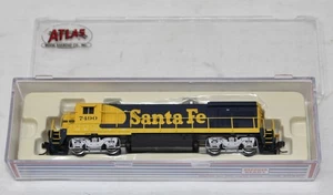 Atlas - N-Scale Santa Fe GE B23-7 Locomotive #7490 - Picture 1 of 3