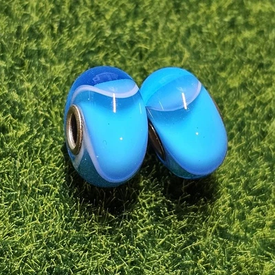 Par de armadillos Trollbeads Arctic Swirl Event - Trollbeads únicos en su clase Foto 1 de 3