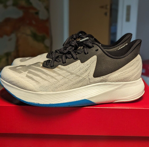 New Balance FuelCell TC bianco visione blu US 9 5