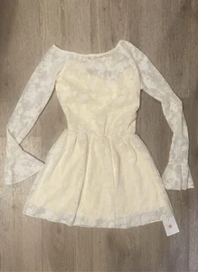 Fashion Classic Cream Color Girls Medium Lacey Dress New - Picture 1 of 7