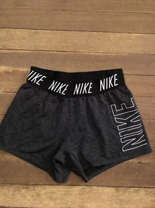 NIKE Logo Shorts Girl Sz Medium M 6 7 - Picture 1 of 1