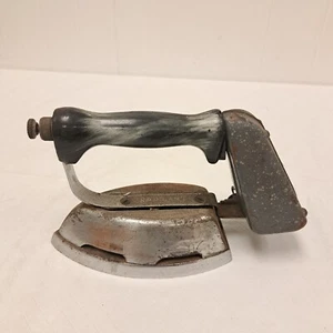 Ferro da stiro a benzina RADIANT 1936 vintage - Akron Ohio USA - Foto 1 di 11