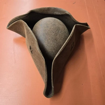 Sombrero Tricornio Pirata Marrón Envejecido Tricornio Imitación Cuero Disfraz Colonial Foto 1 de 4