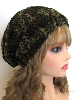 GORRO HOLGADO GORRA ACANALADA NEGRO VERDE MEZCLA BORDE TEXTURIZADO HECHO A MANO GANCHILLO Foto 1 de 4