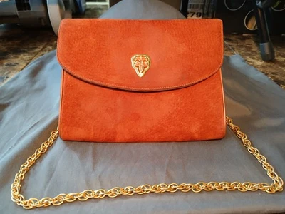 Bolsa de ombro vintage Saks com elos de corrente de camurça Avenue - Imagem 1 de 4