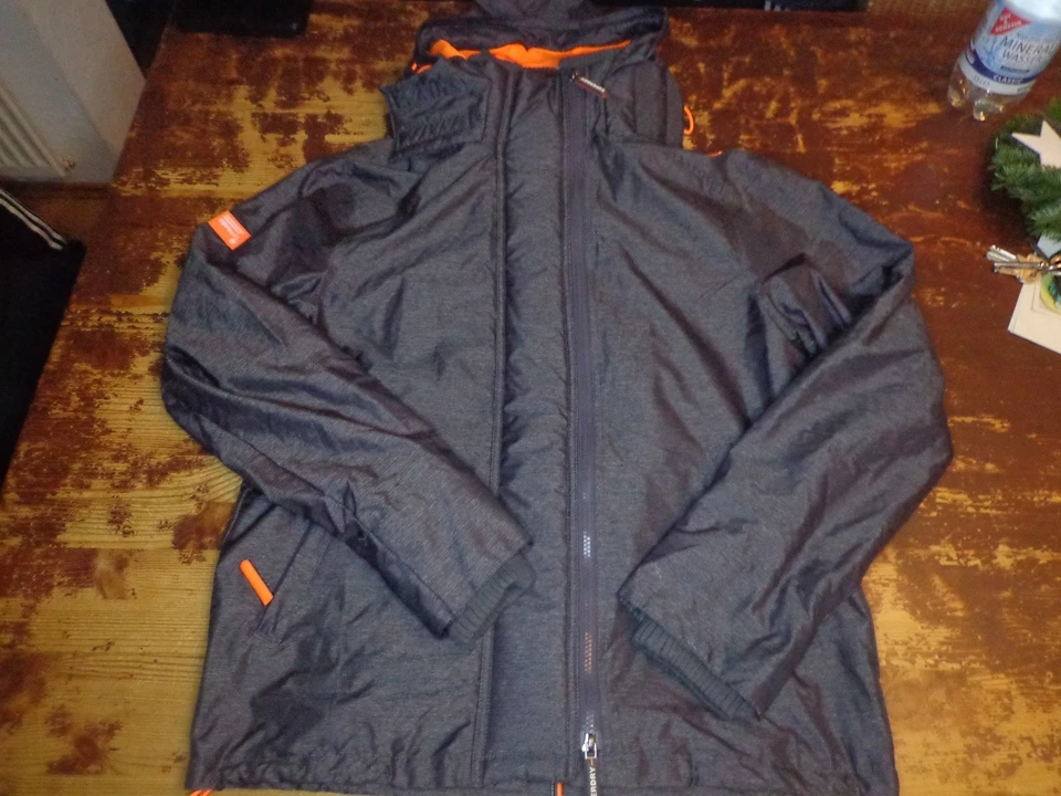 Superdry  Windcheater Upgrade, Jacke, Anorak Grau Orange - Bild 1 von 4