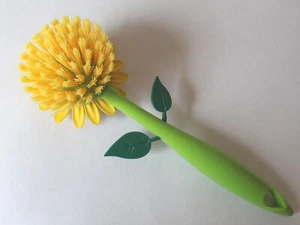 Kitchen Vegetable Veggie Scrubber Scrub Brush Yellow Flower Green Handle New NIP - Picture 1 of 7