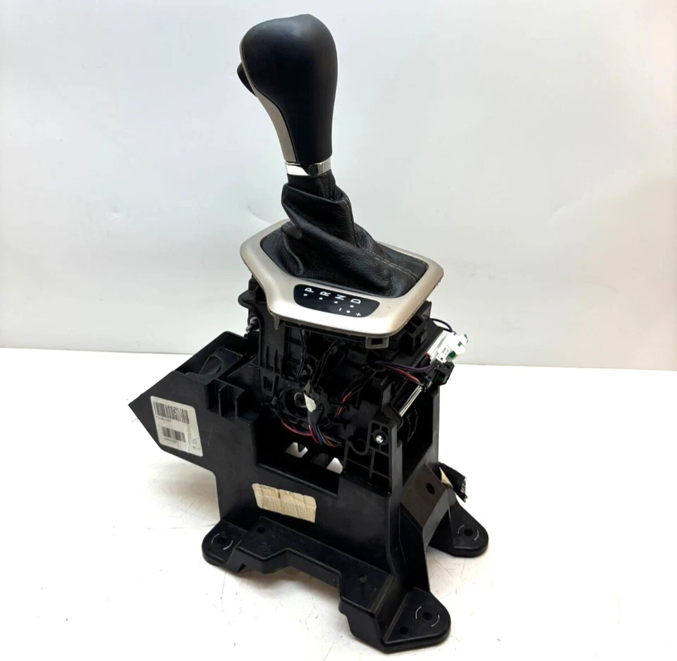 Jeep Cherokee 2014–2018 Shifter Gear Floor Shift Selector OEM - Image 1 of 4