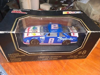 STERLING MARLIN #8 RAYBESTOS ESCALA 1:43 1993 FORD THUNDERBIRD NASCAR FUNDIDO - Imagem 1 de 4