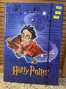 2001 unbenutzt Vintage Harry Potter Dokument Papier Ordner Datei Bungee Band - Bild 1 von 11