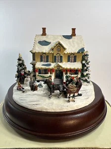 Hawthorne Village "Victorian Lights Christmas Eve" #79262 - Picture 1 of 12